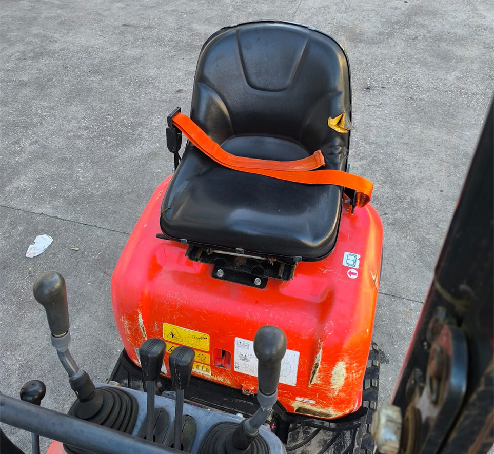 Miniexcavadora Kubota U10-3_004