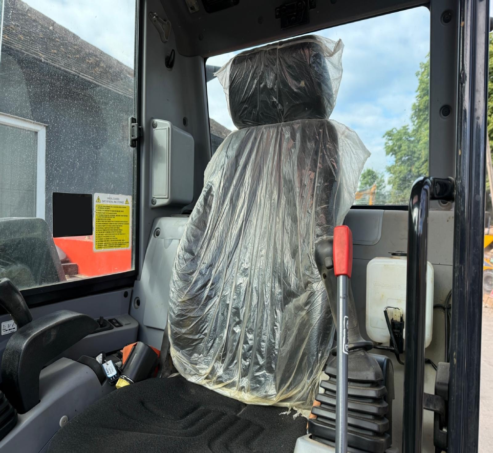 a9bb9355-b0d4-4a9b-97f8-258c02c4c0a0